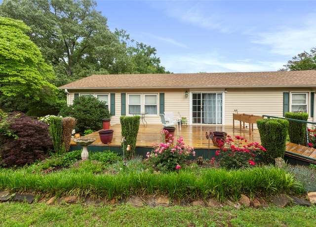 Property at 915 Birch Rd, Seneca, SC 29678, 3 beds, 2 baths