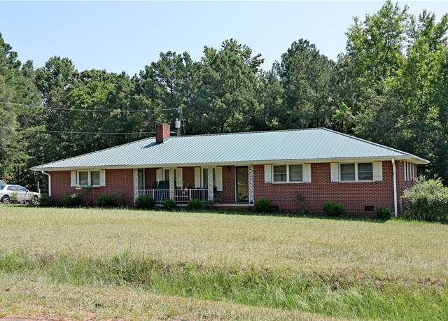 Property at 301 Burts Garage Rd, Anderson, SC 29626, 4 beds, 2 baths