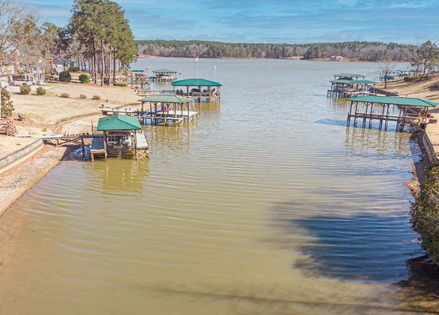 Property at 109 Egret Ln, Greenwood, SC 29649