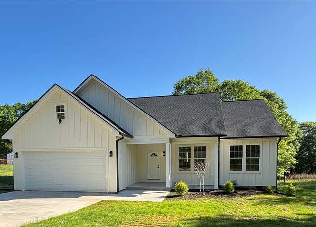 Property at 26A Fisher Jenkins Rd, Anderson, SC 29625, 3 beds, 2 baths
