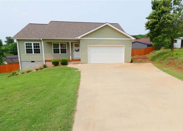 Property at 109 Sycamore Ct, Pickens, SC 29671, 3 beds, 2 baths