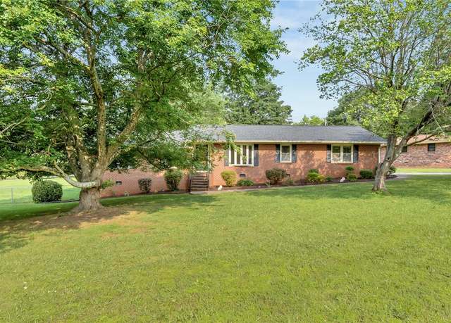 Property at 102 San Mateo Dr, Anderson, SC 29625, 4 beds, 3 baths