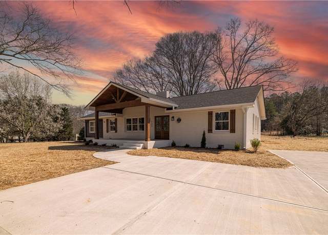 Property at 127 Old Shirley Rd, Central, SC 29630, 3 beds, 2 baths