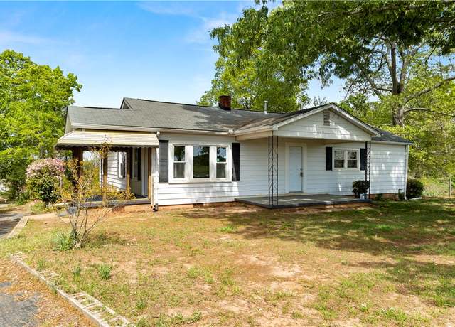 Property at 1739 Coffee Rd, Westminster, SC 29693, 3 beds, 2 baths
