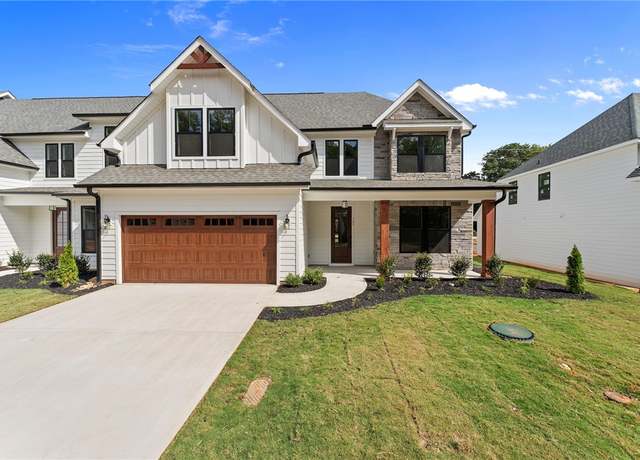 Property at 305 Breakwater Ln, Seneca, SC 29678, 4 beds, 3.5 baths