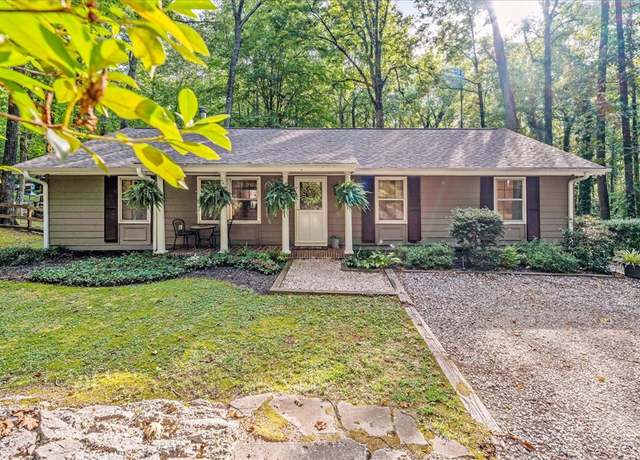 Property at 319 Woodland Cir, Pendleton, SC 29670, 3 beds, 2 baths