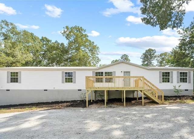 Property at 112 Powell Ct, Westminster, SC 29693, 4 beds, 2 baths