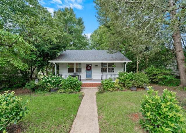 Property at 11 Brooks Ave, Greenville, SC 29617, 2 beds, 2 baths