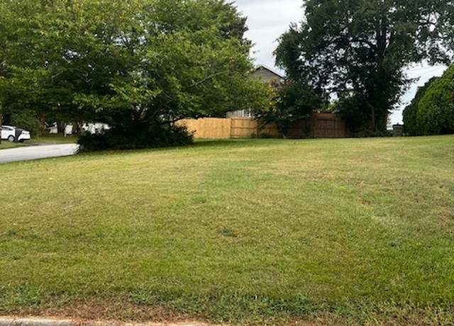 Property at 320 Jaynes St, Walhalla, SC 29691