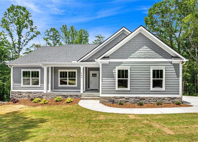Property at 163 W Waters Edge Ln, West Union, SC 29696, 4 beds, 3.5 baths