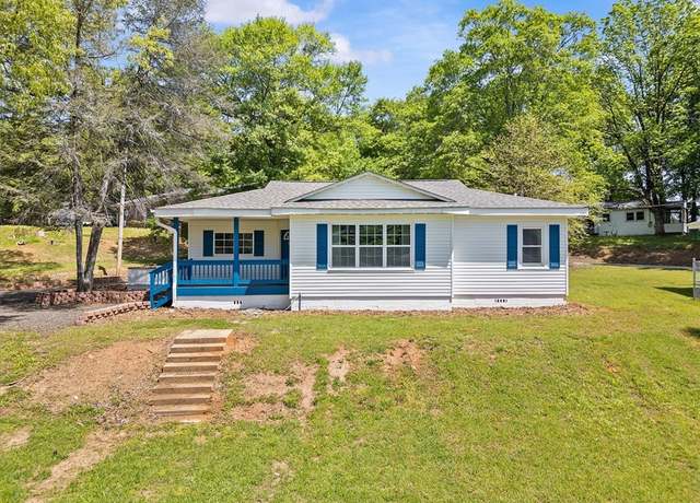 Property at 506 N Townville St, Seneca, SC 29678, 4 beds, 2 baths