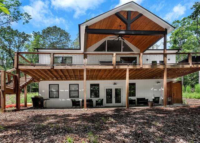 Property at 1115 Hawk Harbor Dr, Anderson, SC 29625, 4 beds, 3 baths