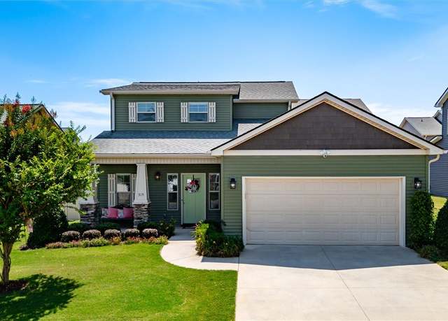 Property at 315 Sliding Rock Dr, Pendleton, SC 29670, 3 beds, 2.5 baths