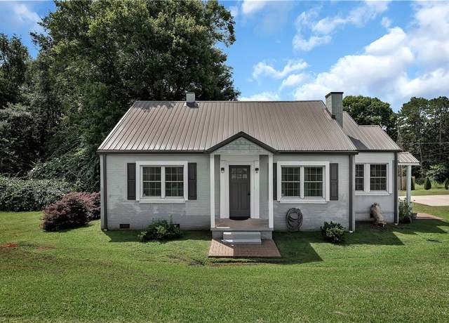 Property at 3076 Brookfield Dr, Seneca, SC 29672, 3 beds, 1 bath