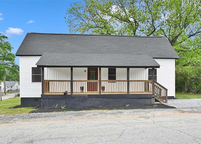 Property at 203 Lewis St, Belton, SC 29627, 3 beds, 2 baths