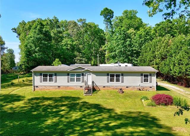 Property at 114 Russell Dr, Anderson, SC 29624, 3 beds, 2 baths