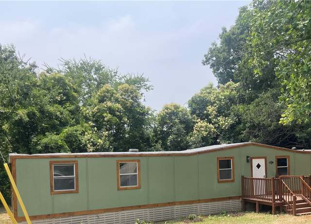 Property at 201 Craft St, Calhoun Falls, SC 29628, 2 beds, 1 bath