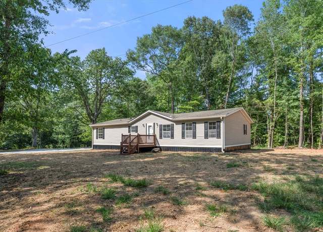 Property at 131 Harmon Dr, Walhalla, SC 29691, 3 beds, 2 baths
