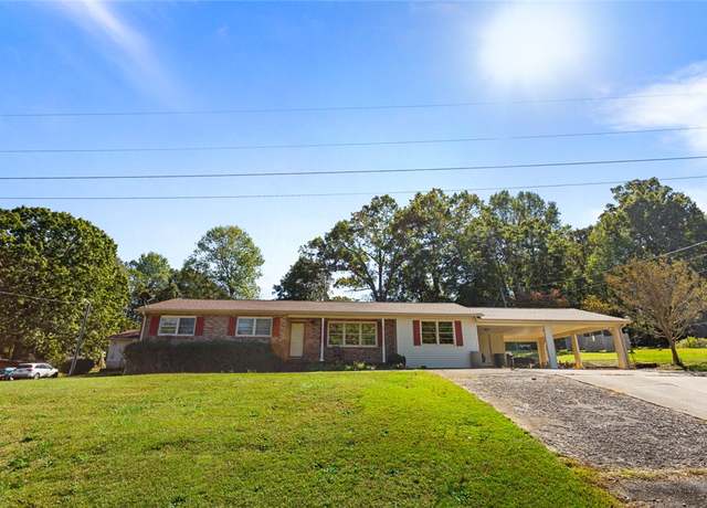 Property at 136 Hillside Dr, Westminster, SC 29693, 3 beds, 2 baths