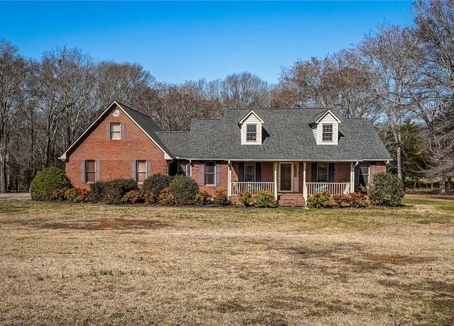 Property at 3615 Old Williamston Rd, Belton, SC 29627, 4 beds, 3.5 baths