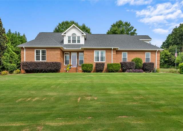 Property at 1009 Mcbane Ct, Anderson, SC 29621, 3 beds, 2.5 baths