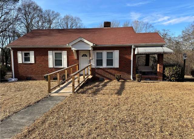Property at 201 Oak Dr, Belton, SC 29627, 2 beds, 1 bath