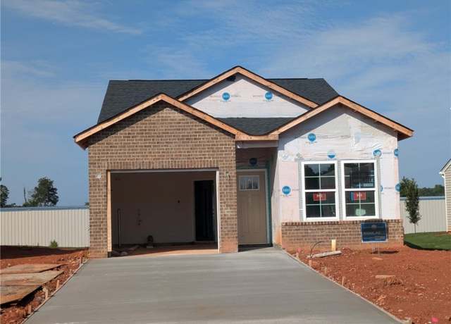 Property at 126 Cotesworth St, Pendleton, SC 29670, 3 beds, 2 baths