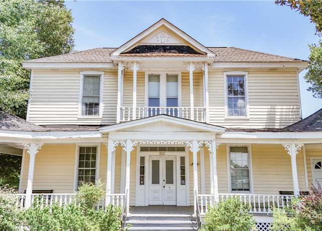 Property at 200 W North 1st St, Seneca, SC 29678, 5 beds, 2.5 baths