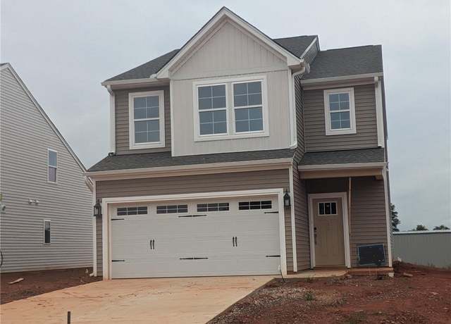 Property at 132 Cotesworth St, Pendleton, SC 29670, 4 beds, 2.5 baths