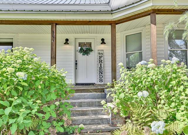 Property at 301 Blue Ridge Ave, Belton, SC 29627, 3 beds, 2 baths