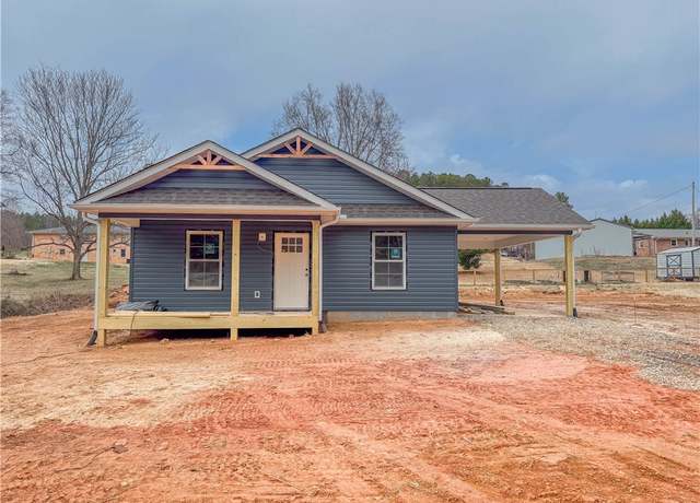 Property at 433 Forest Acres Cir, Walhalla, SC 29691, 3 beds, 2 baths