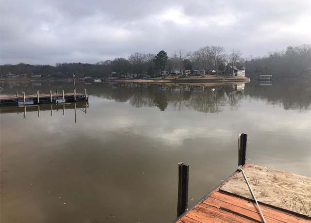 Property at 82 Lake Forest Dr, Iva, SC 29655