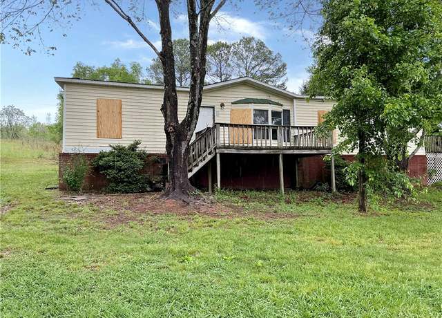 Property at 10484 Long Creek Hwy, Westminster, SC 29693, 3 beds, 2 baths