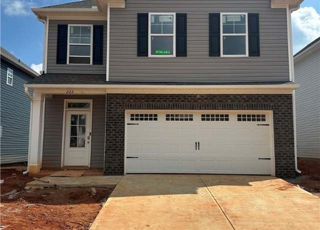 Property at 223 Brown Cir, Easley, SC 29642, 3 beds, 2.5 baths
