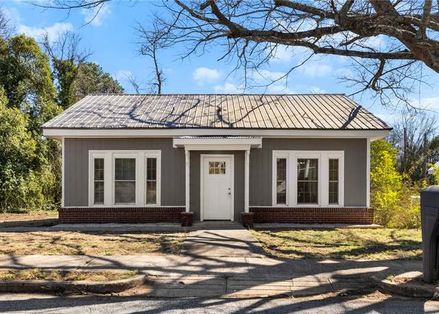 Property at 206 Crayton St, Anderson, SC 29621, 2 beds, 2 baths