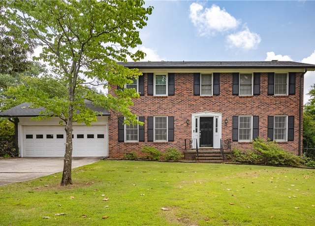 Property at 407 Long Forest Cir, Anderson, SC 29625, 4 beds, 3 baths