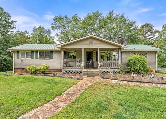 Property at 621/661 Pine View Dr, Westminster, SC 29693, 2 beds, 2 baths