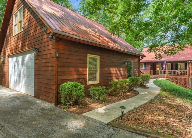 Property at 238 Jenkins Mill Dr, Westminster, SC 29693, 4 beds, 3 baths
