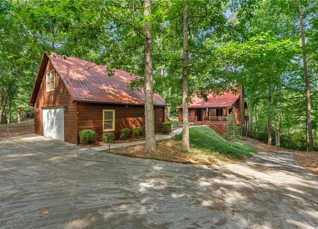 Property at 238 Jenkins Mill Dr, Westminster, SC 29693, 4 beds, 3 baths