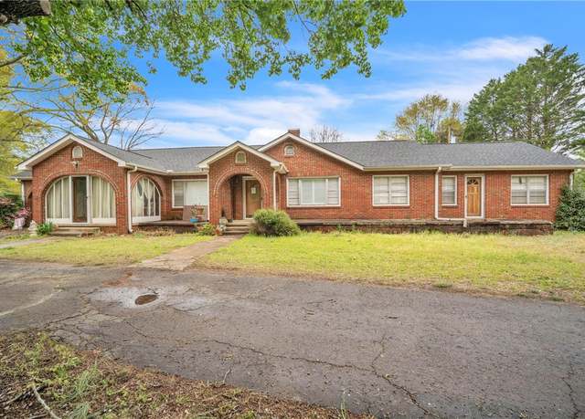 Property at 13016 20 Hwy, Belton, SC 29627, 4 beds, 2 baths