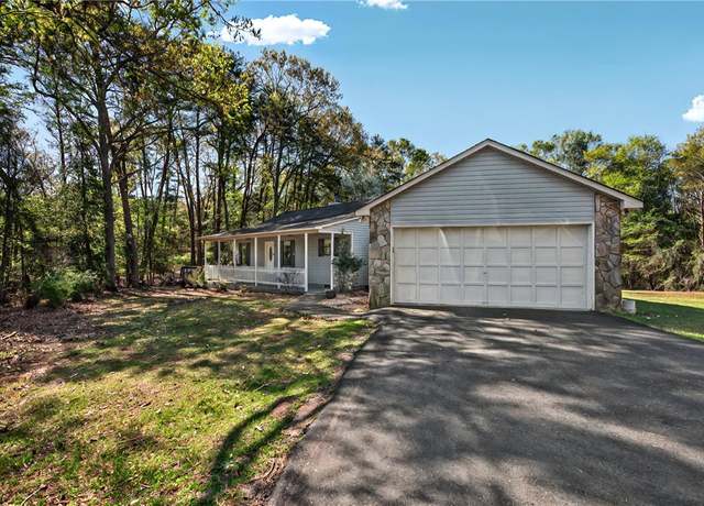 Property at 355 Peninsula Dr, Anderson, SC 29626, 3 beds, 3 baths