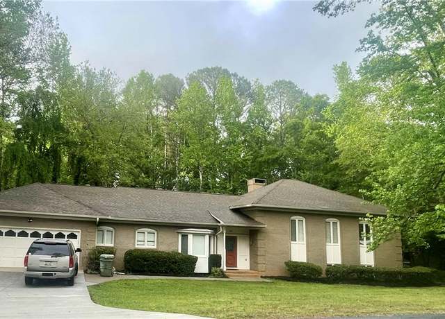 Property at 107 Ashley Rd, Clemson, SC 29631, 5 beds, 3.5 baths