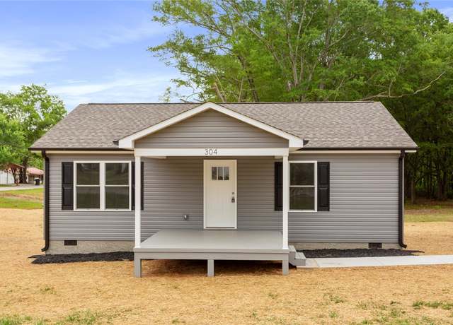 Property at 304 Hill St, Westminster, SC 29693, 2 beds, 1 bath
