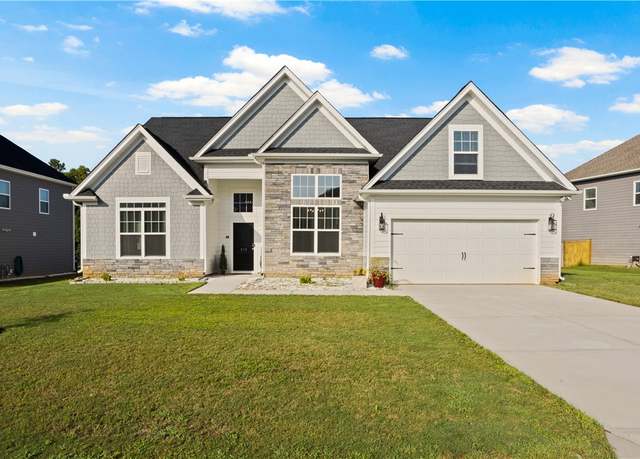Property at 318 Carriage Hill Dr, Easley, SC 29642, 4 beds, 3 baths