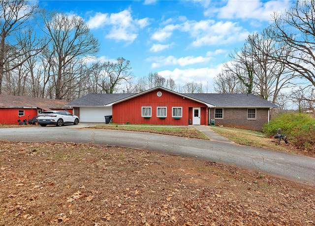 Property at 167 Brookbend Rd, Central, SC 29630, 6 beds, 7.5 baths