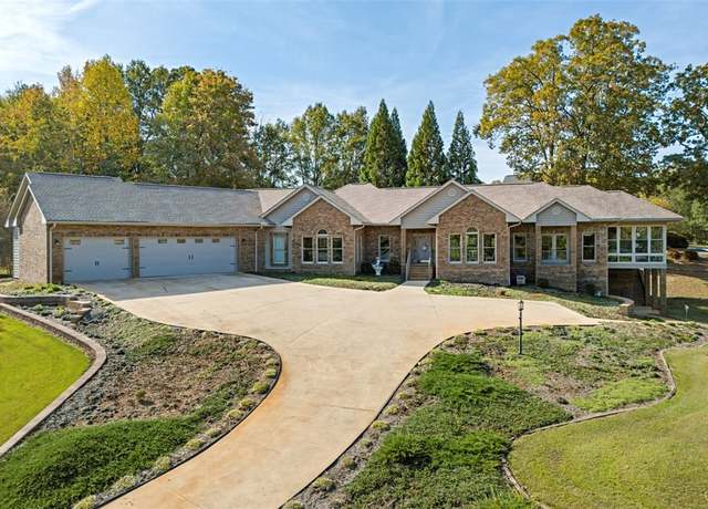 Property at 203 Eagles Landing Ln, Seneca, SC 29672, 5 beds, 3.5 baths