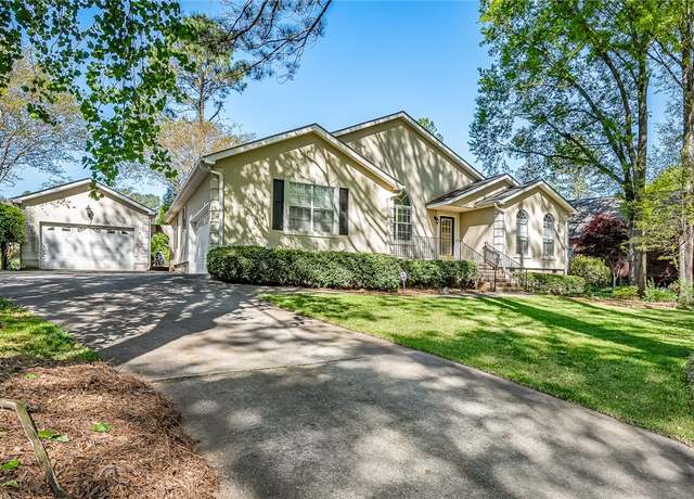 Property at 3001 Cobbs Way, Anderson, SC 29621, 3 beds, 2 baths