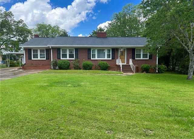 Property at 502 Cheyenne St, Anderson, SC 29626, 3 beds, 2 baths
