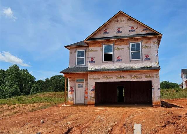 Property at 106 Denbigh Ln, Greenville, SC 29605, 3 beds, 2.5 baths