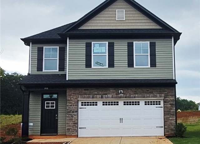 Property at 106 Denbigh Ln, Greenville, SC 29605, 3 beds, 2.5 baths